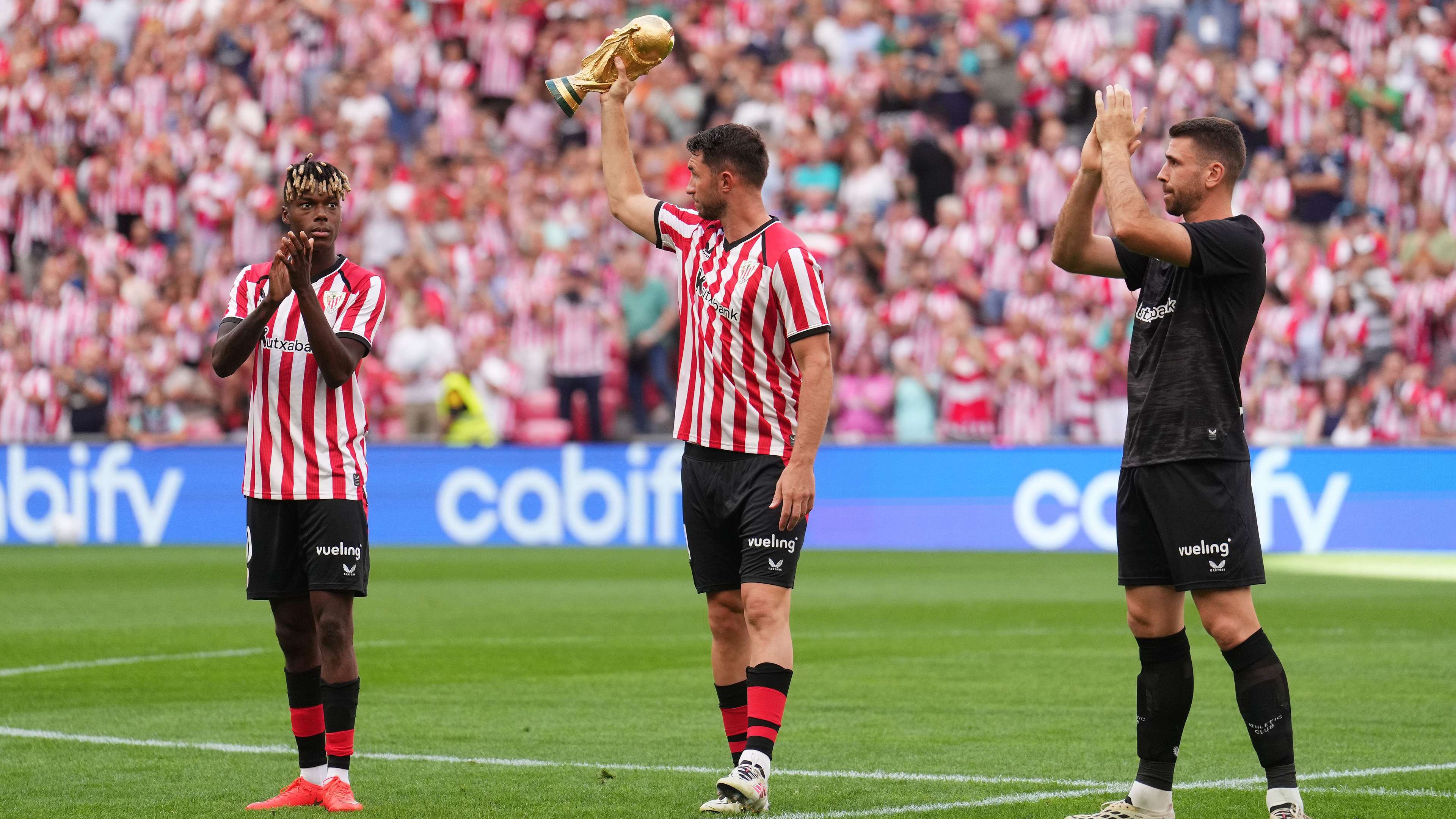 Marseille and Athletic Club left without summer signings  