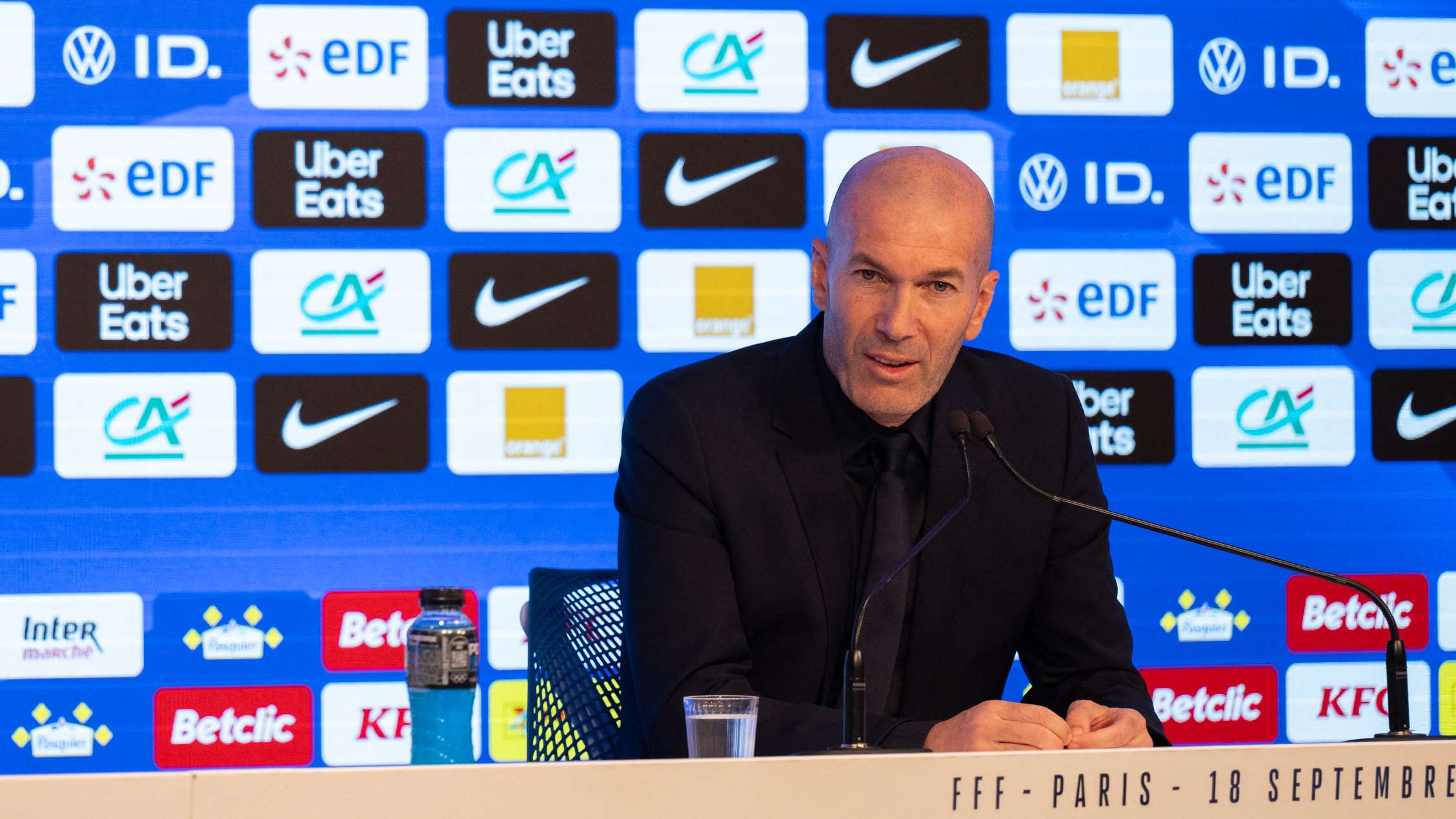 Zidane defends his surprise decision and makes an exciting promise  