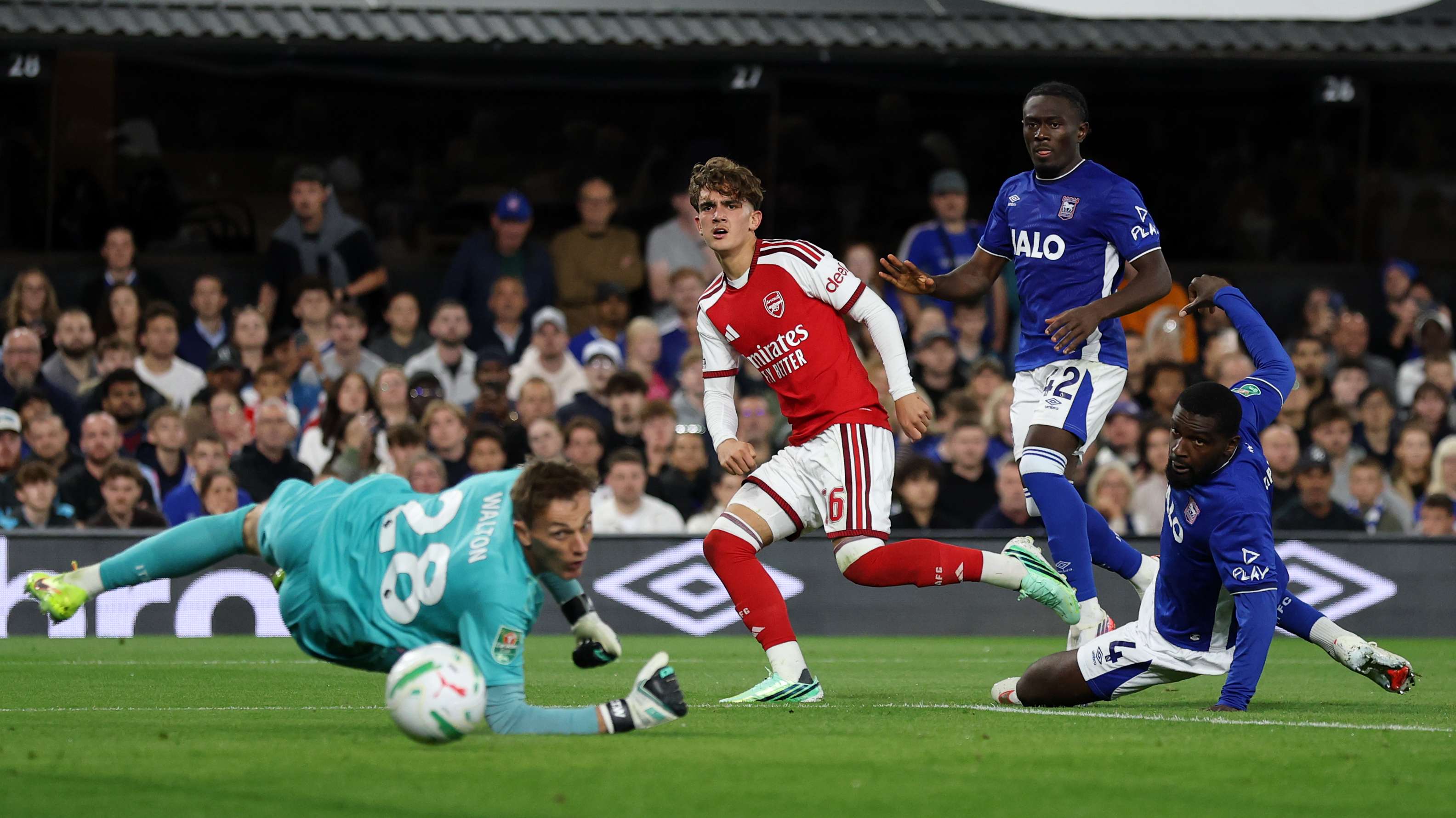 Arteta hails 'unbelievable' Dowman after Carabao Cup win  
