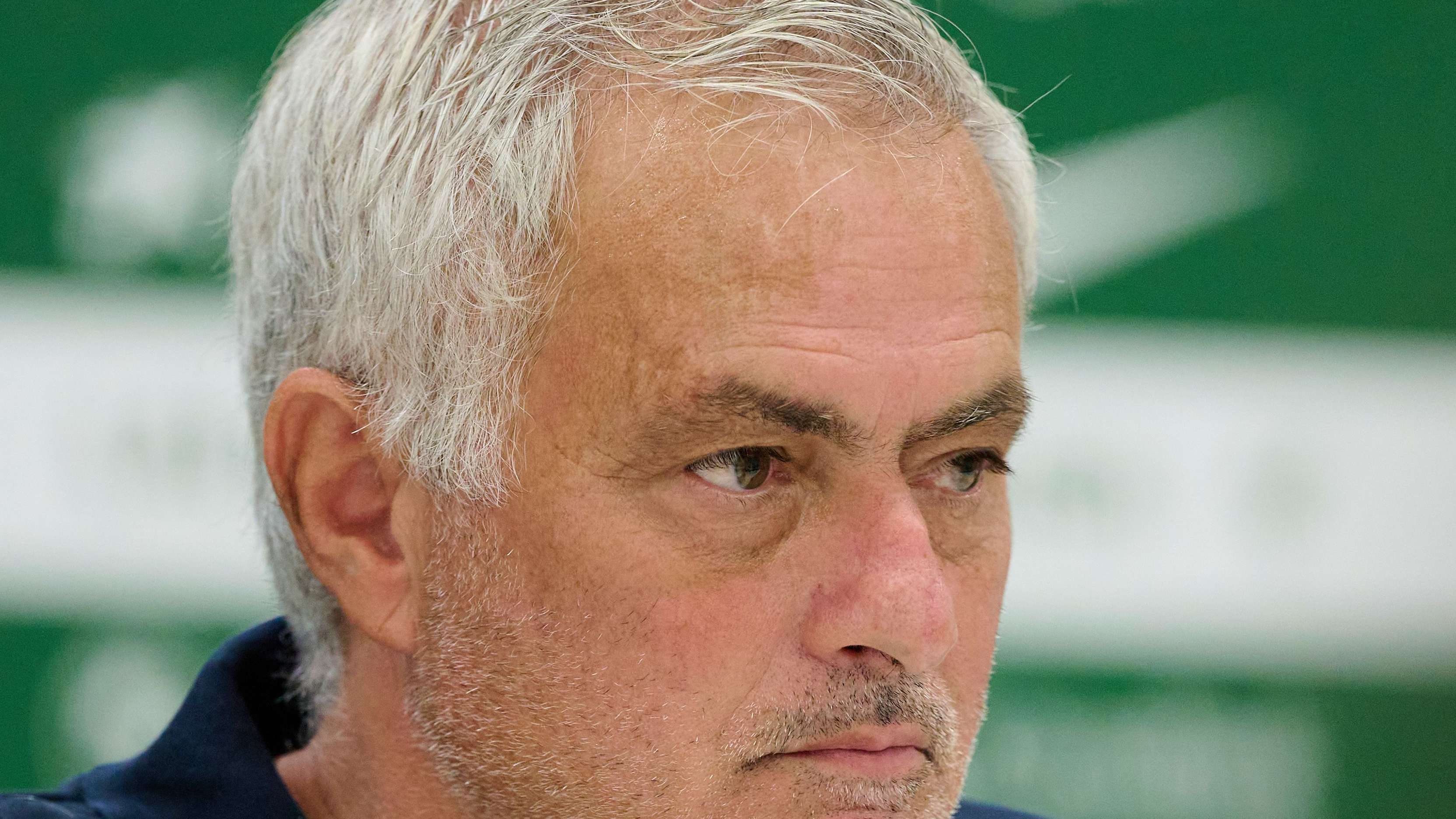 Mourinho opens the refereeing file before the derby: isn't what happened strange?  