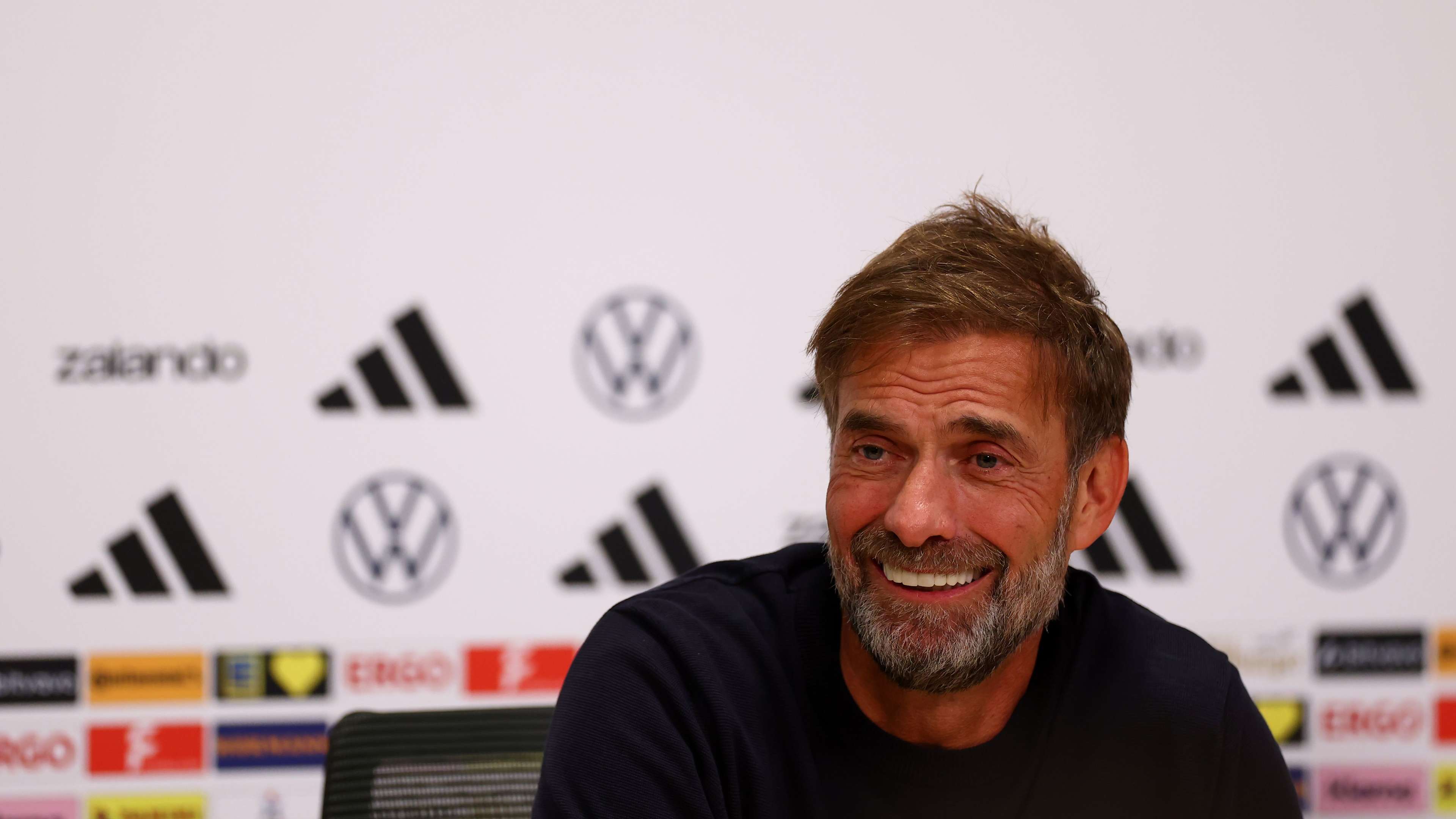 Klopp: I will not announce my line-up before Xavi, and I spoke to the excluded player  