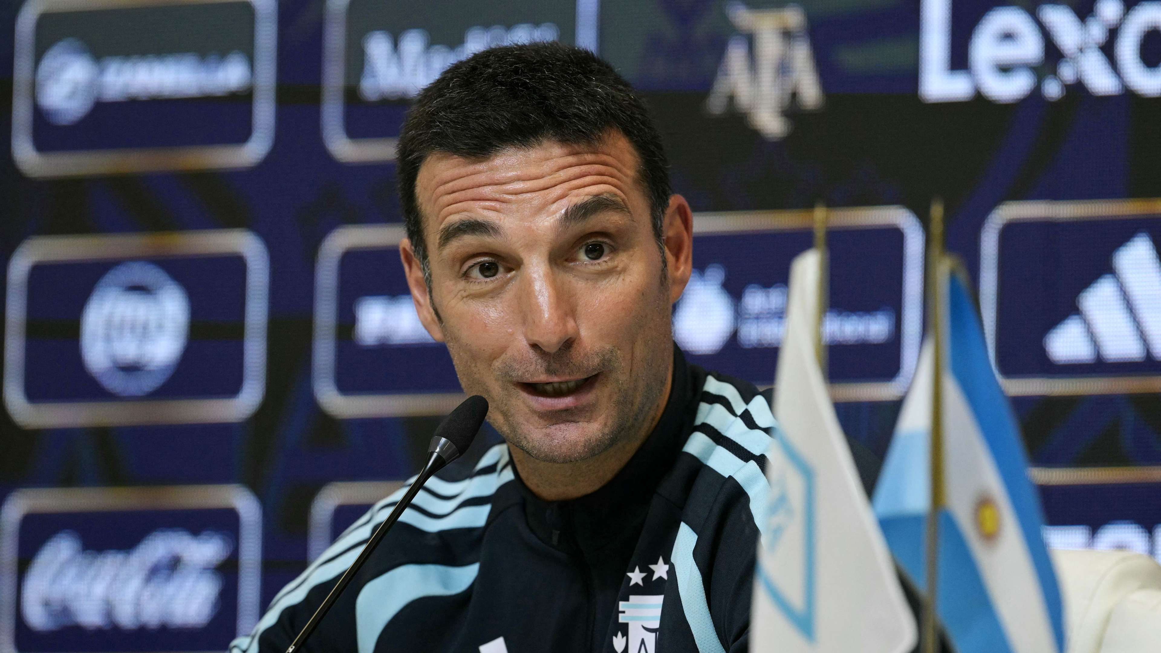 Scaloni talks about his future, Messi's shirt and Argentina's new captain  