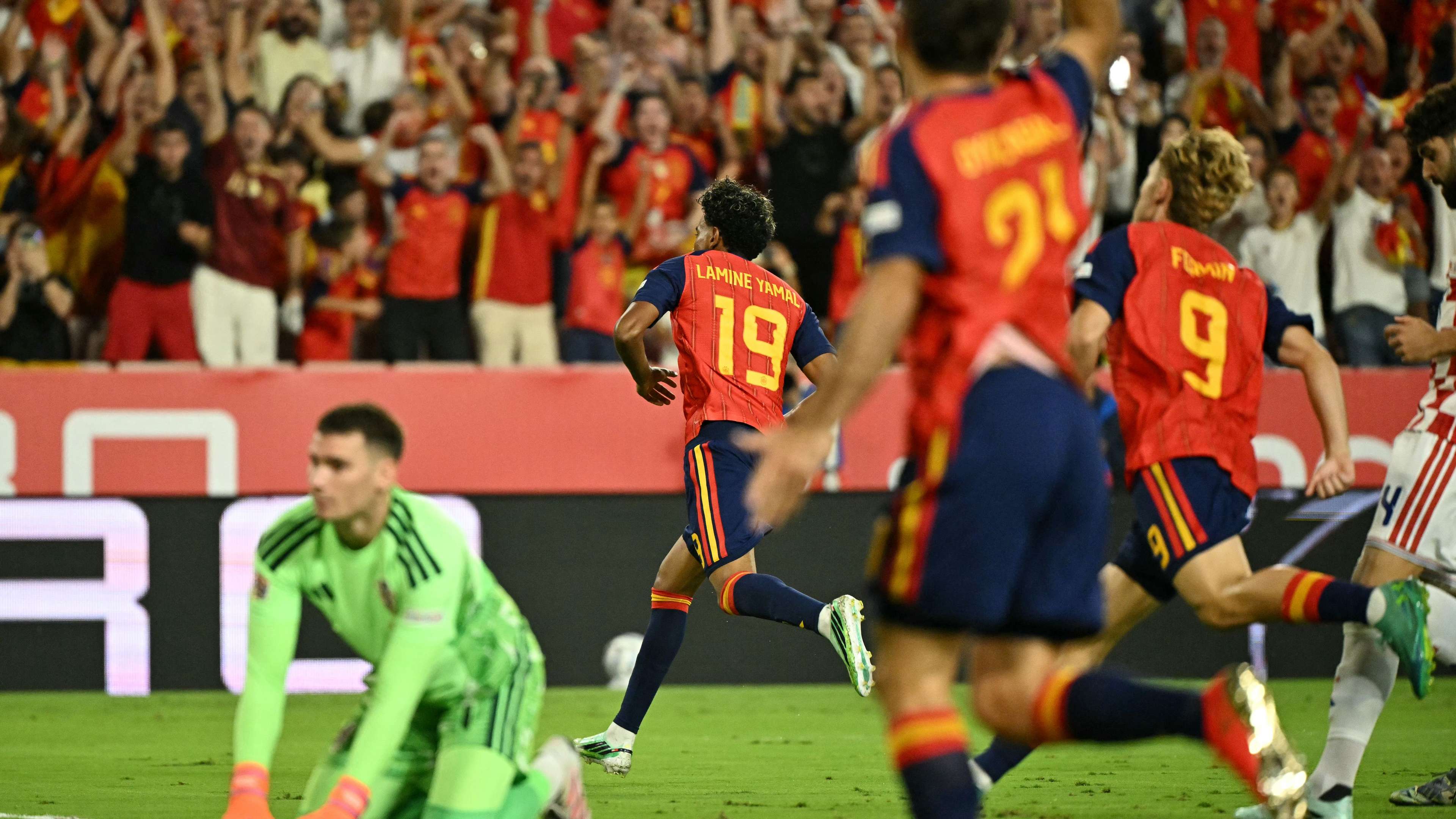 Video: an exceptional night for Yamal: Spain storm Croatia's fortress with four goals and top the group  