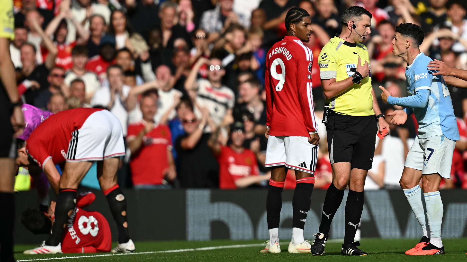 51 years: Manchester United fans return to their biting mockery of City  