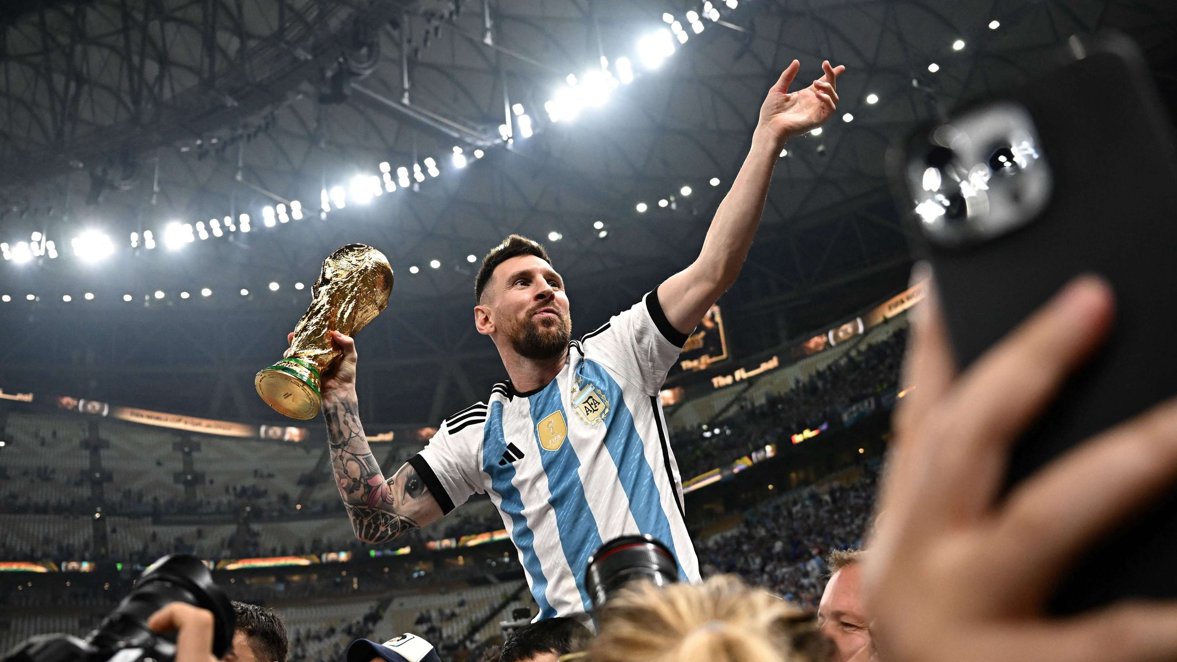 Video: Messi transformed into a cartoon hero  