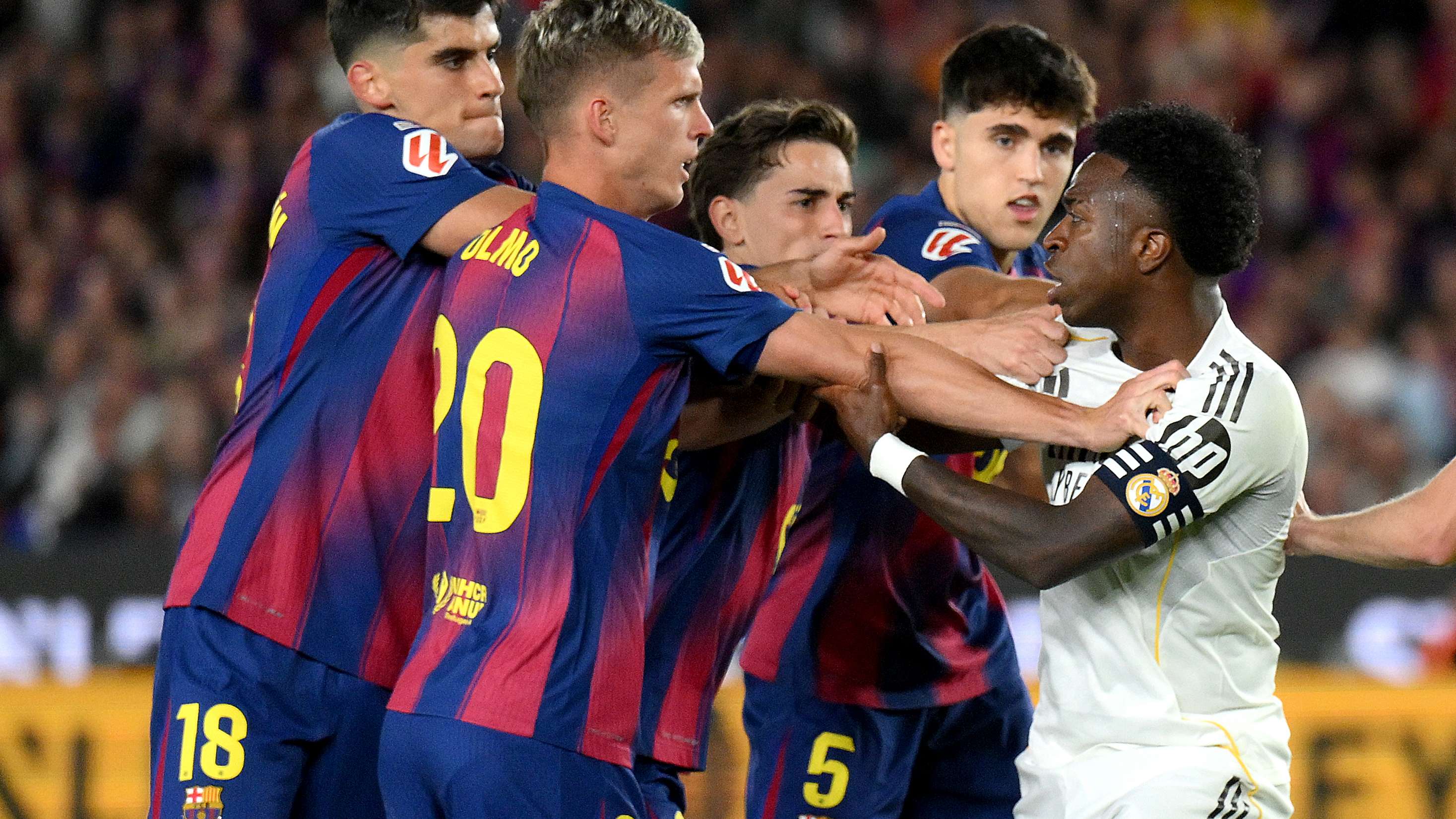 The Negreira case and the insults to Vinícius: a controversial past that haunts the Clásico referee  