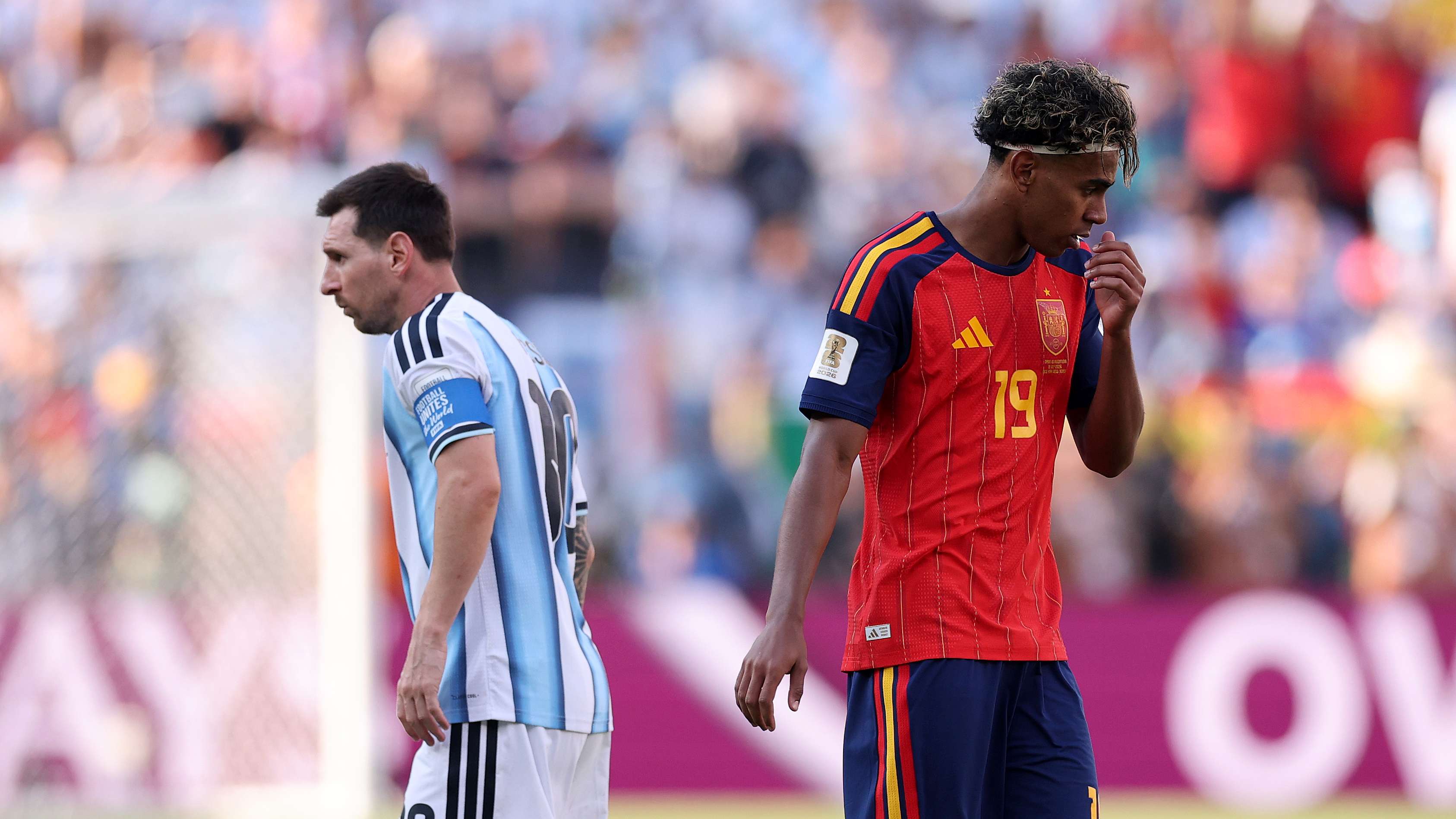 "Yamal's magic after Messi's tears": football refuses to stop with the departure of the greats  