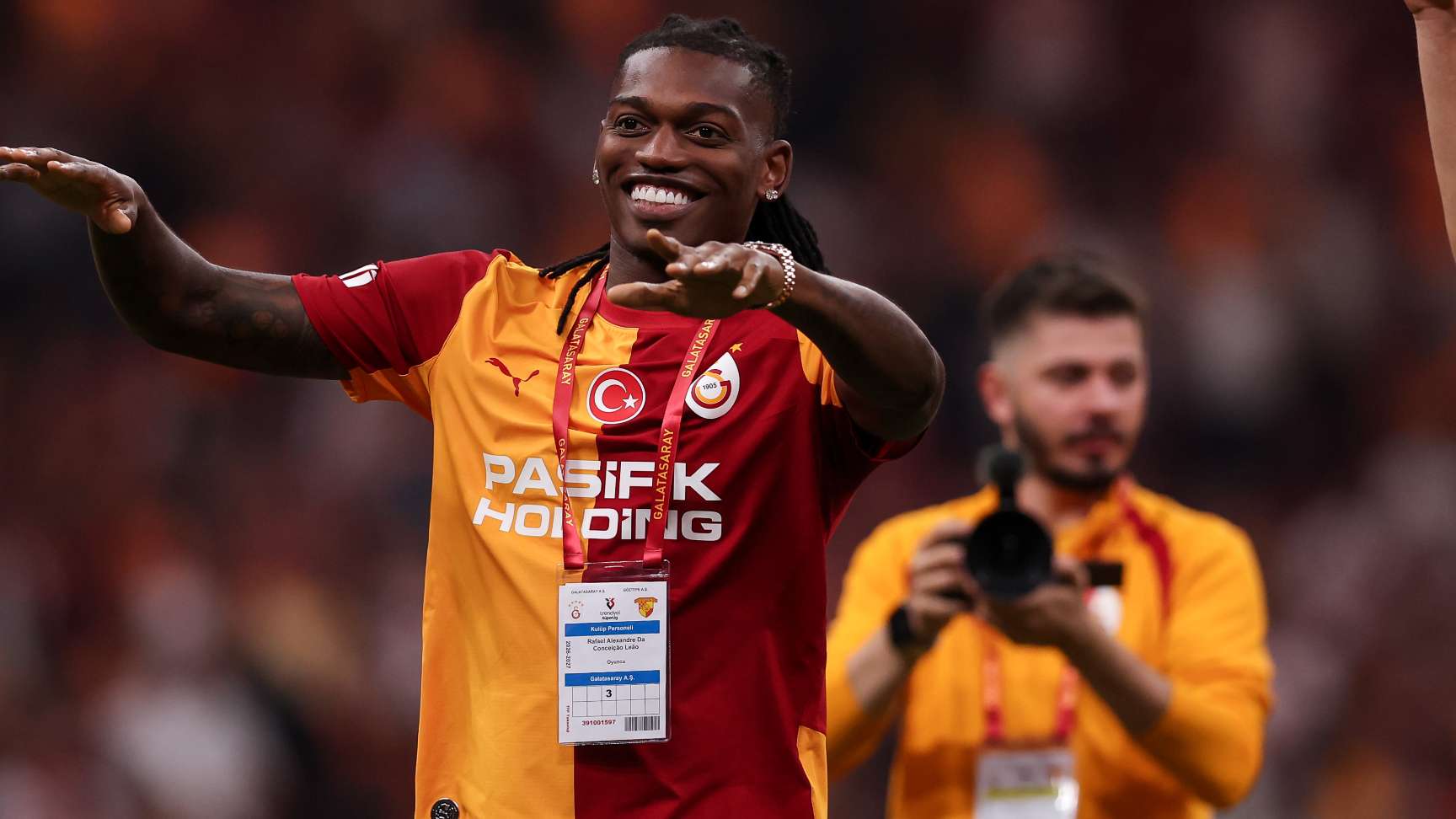 Leao: I hope this player wins the Ballon d'Or  