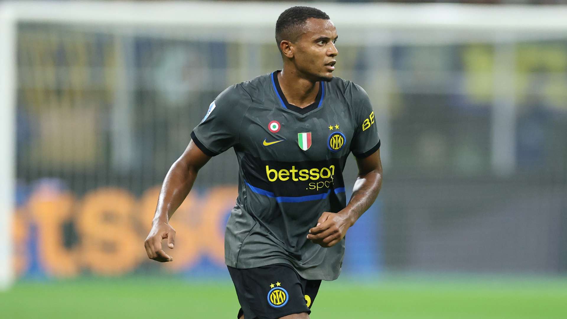 Akanji: "I’m not signing up for the Serie A title and the Coppa Italia". Champions League the objective  