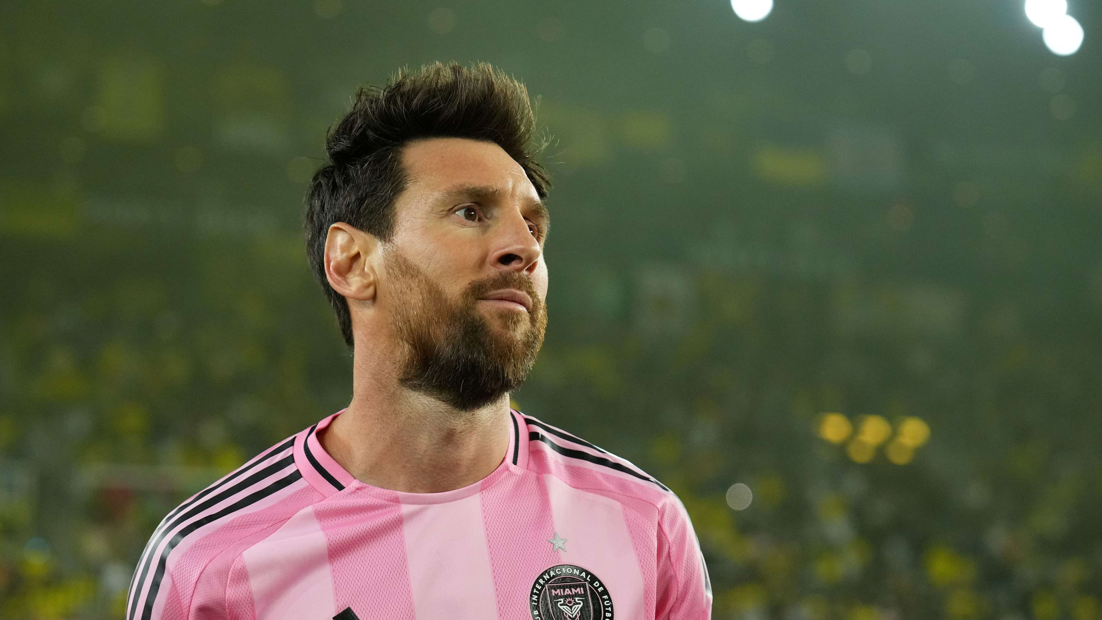Without the Barcelona crest: Messi secures his first win in Spain  