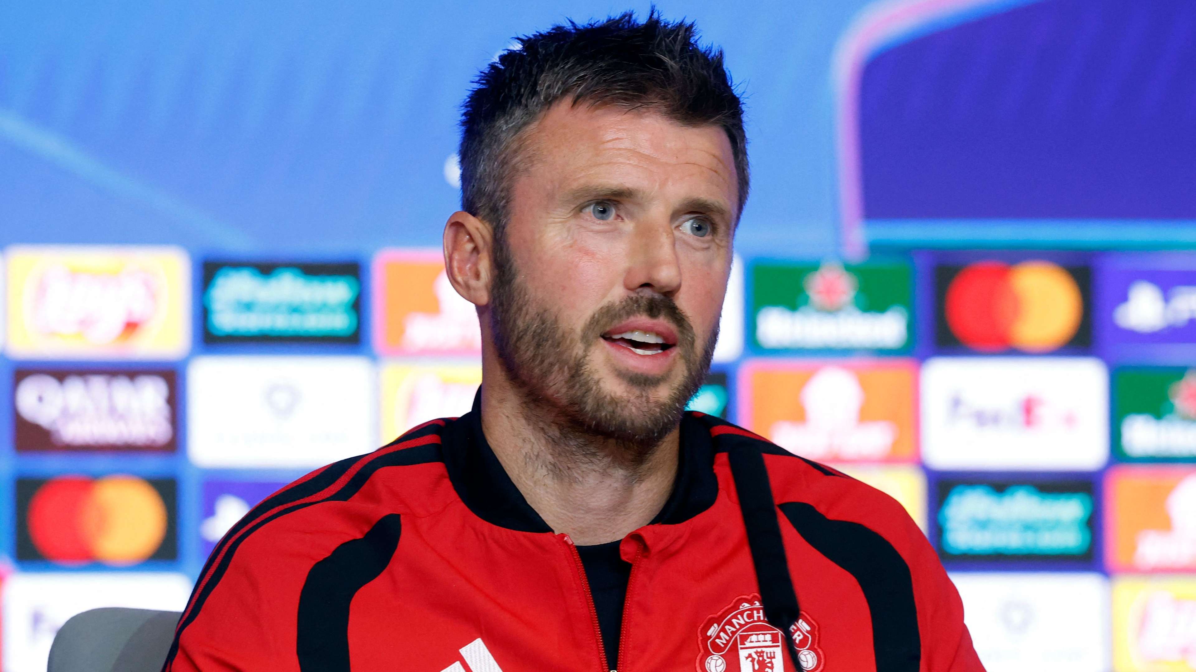 Carrick: Man Utd will survive 'sticky' spell  