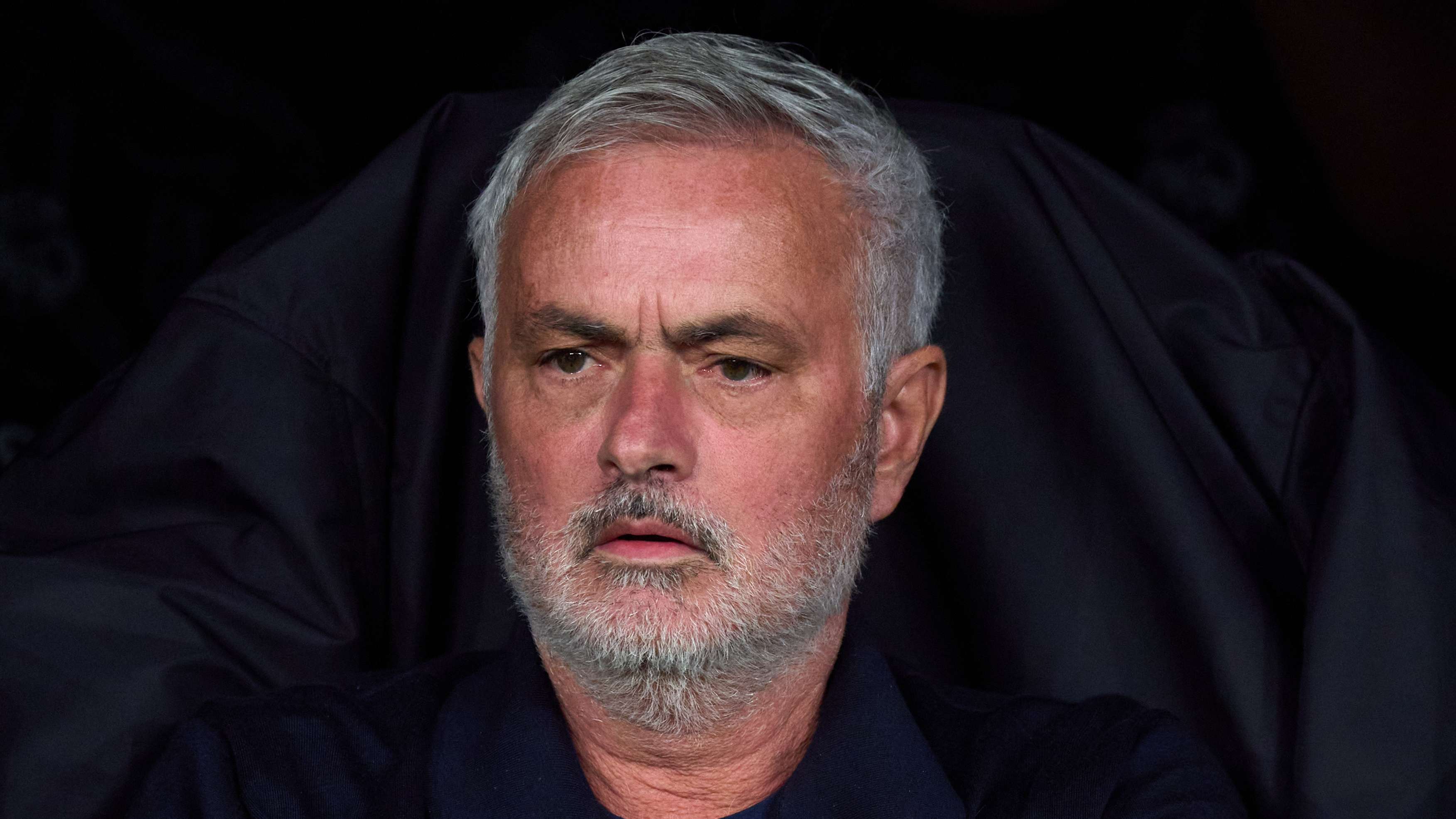 On the night of Mourinho's return: Barcelona prepares a special painting for the Clasico  