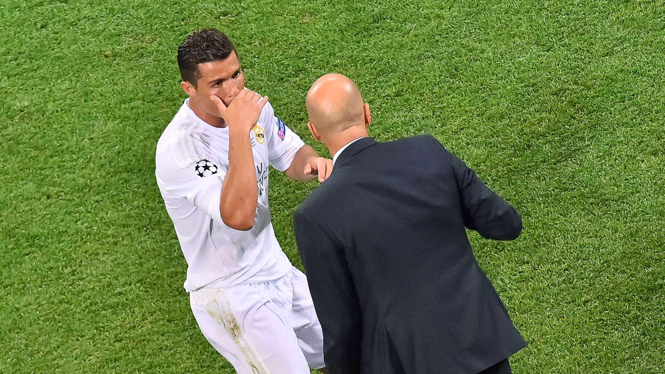 Zidane surprises everyone with a bold statement about Cristiano Ronaldo's crisis  