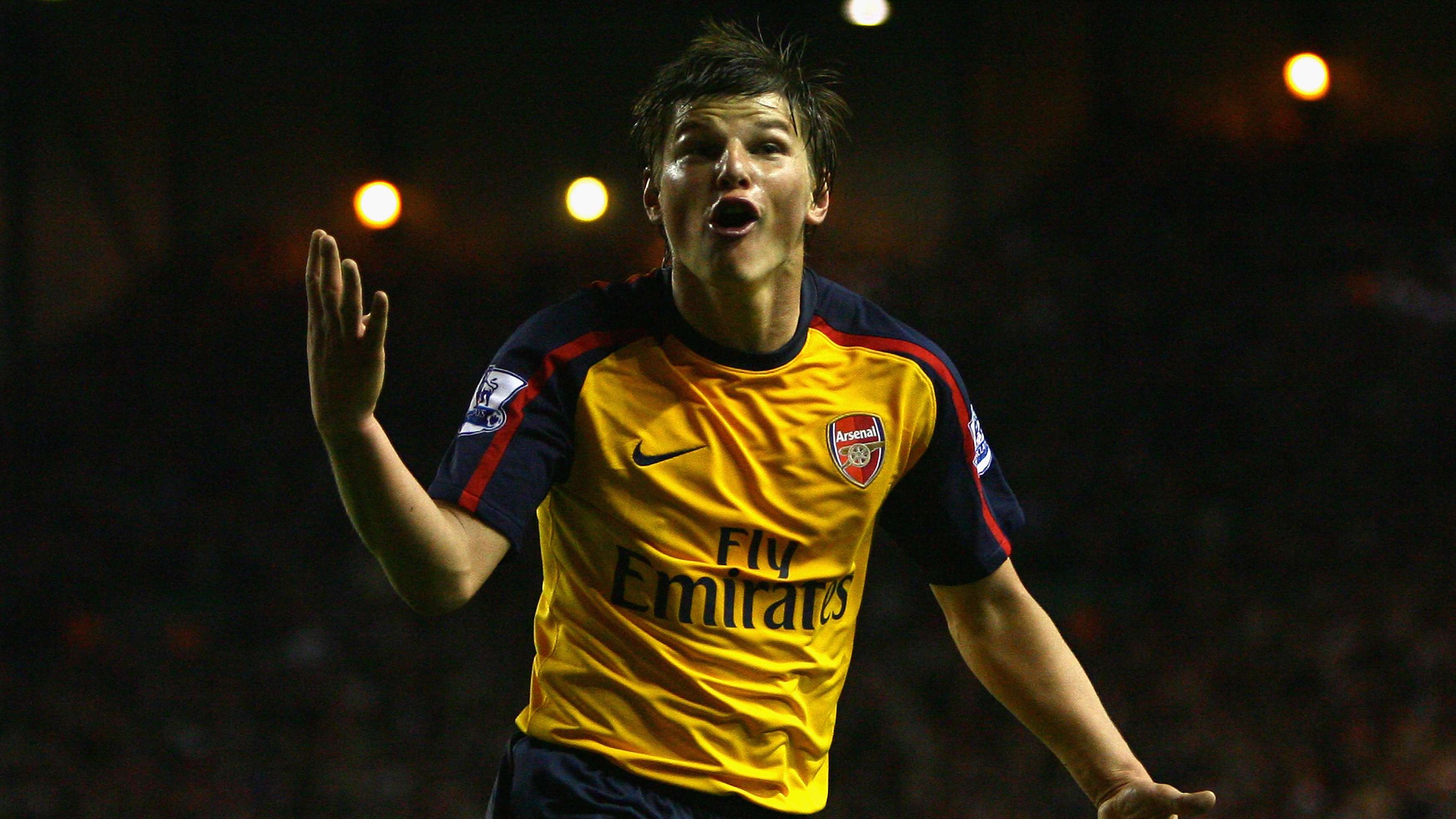 Liverpool vs Arsenal: Classic match - Arshavin hits four in 4-4 draw  