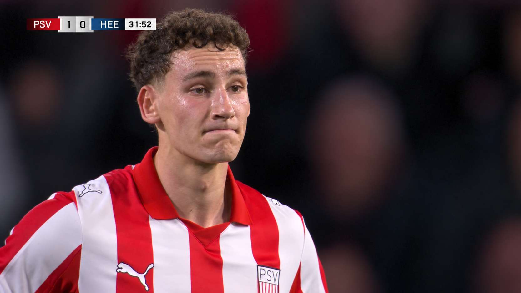 Viewers furious: 'Van Bommel should have been sent off again!'  